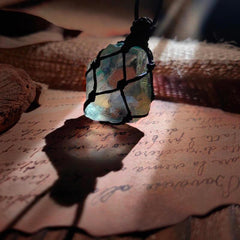 Fairy's Kiss | Green Fluorite Healing Crystal Pendant Necklace - Cerapoet