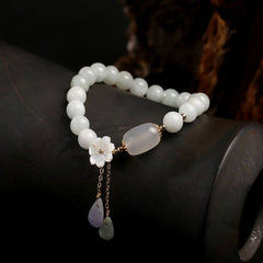 Natural Lucky Jewelry: Women's floral bracelet combining white jade, agate, and shell for positive energy and elegance.