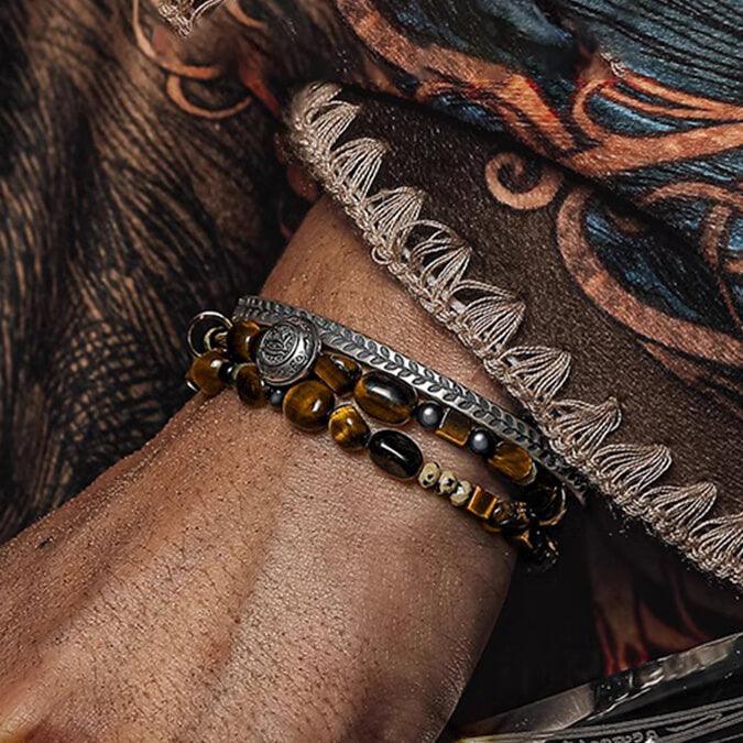  Obsidian for protection, Tiger's Eye for fortune, the Horus bracelet, a guardian for men!