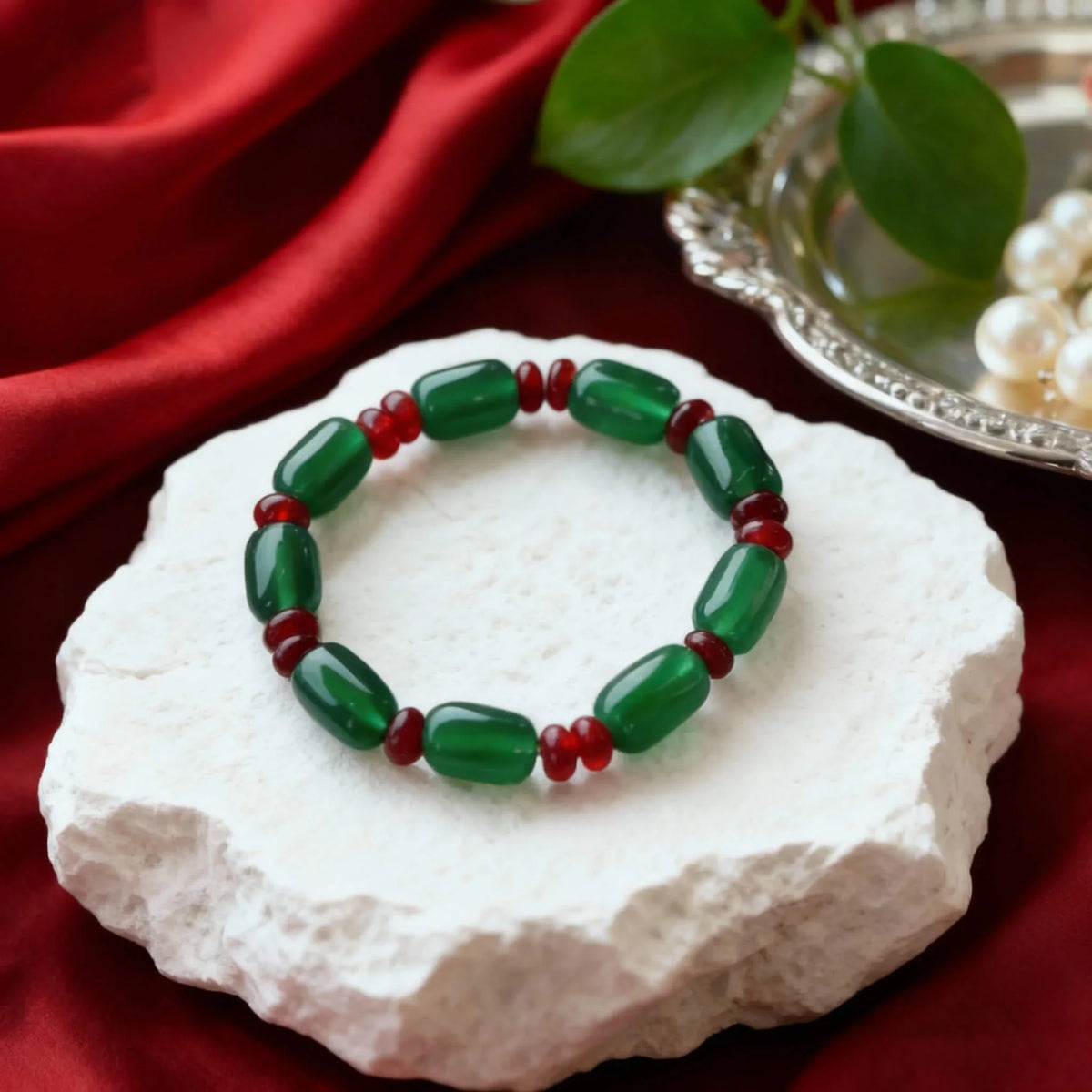 Christmas Agate Bracelet for Women, Red Green Gemstone Beads Holiday Gift, Elegant Stocking Stuffer for Mom Wife Friend