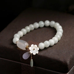 Natural Lucky Jewelry: Women's floral bracelet combining white jade, agate, and shell for positive energy and elegance.